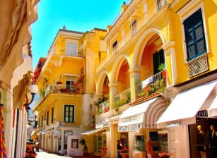 SHOPPING AL MARE